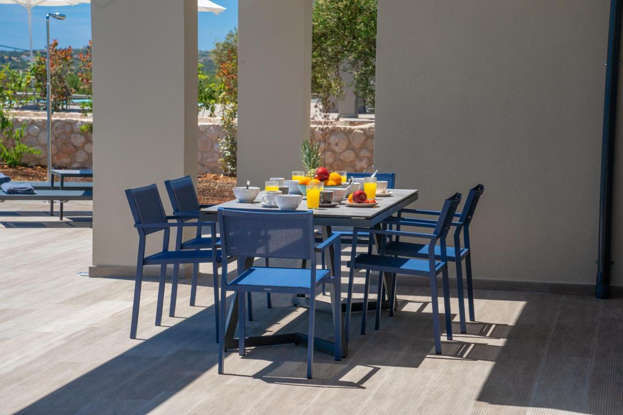 Villa Shades Of Blue Трапезаки Екстериор снимка
